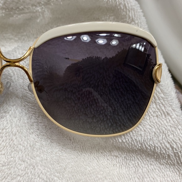 NWOT cream and gold frame women’s sunglasses - Picture 4 of 14